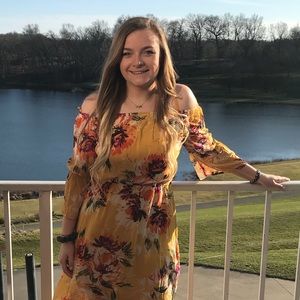 Meet your Posher, Hannah